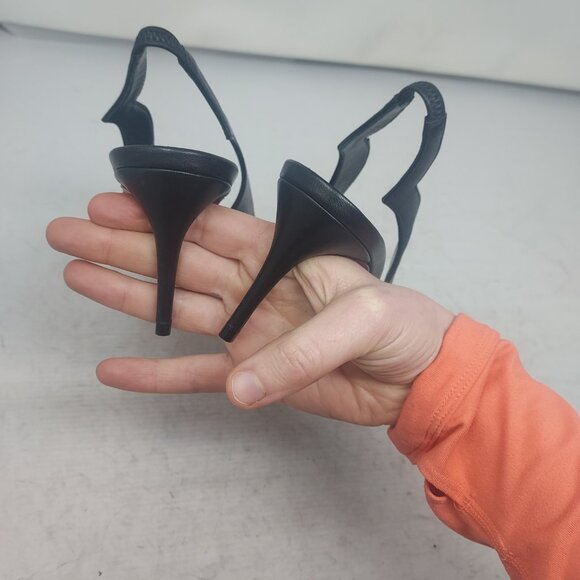 Christian Louboutin Black Hot Chick Slingback Pump Shoe - Picture 10 of 11